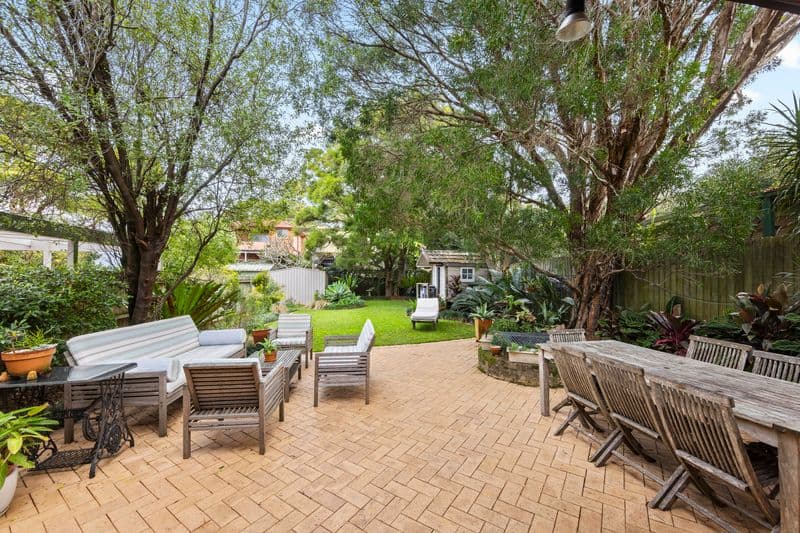 26 Johnson Street, Freshwater - Thumbnail 2