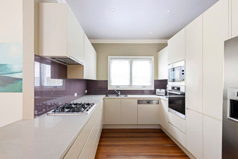 26 Johnson Street, Freshwater - Thumbnail 7