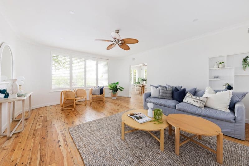 8 Robert Street, Freshwater - Thumbnail 4