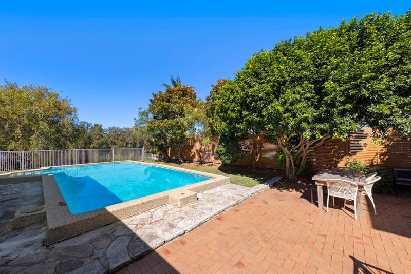15 Lakeside Crescent, North Manly - Thumbnail 4