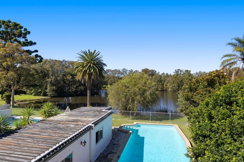 15 Lakeside Crescent, North Manly - Thumbnail 8
