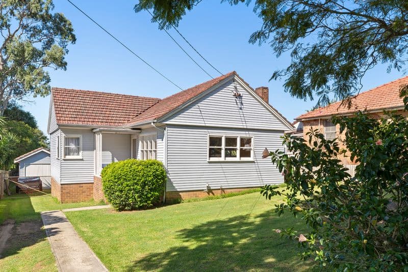 26 Clontarf Street, Seaforth - Image 1