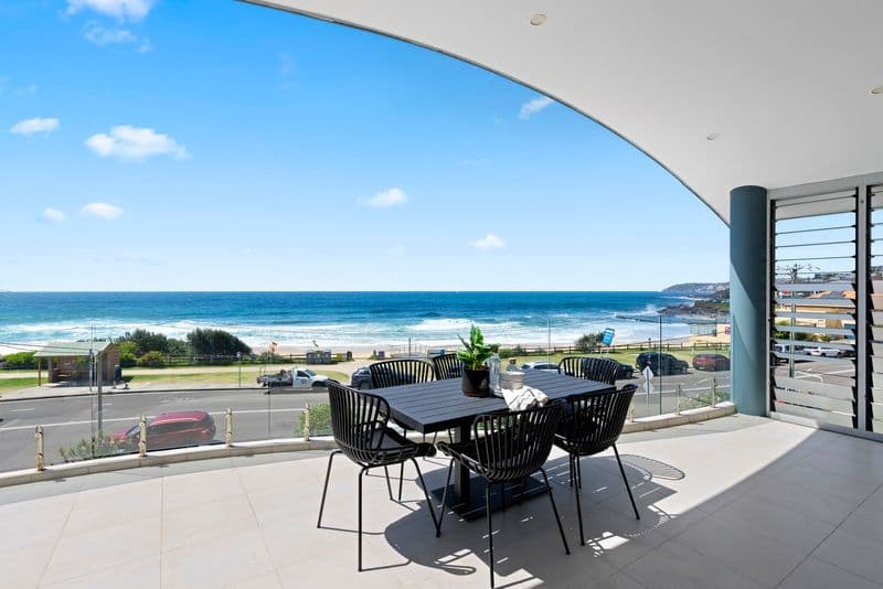 66 Carrington Parade, Curl Curl - Image 1