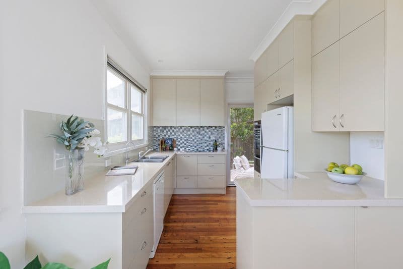 1 Corkery Crescent, Allambie Heights - Thumbnail 8