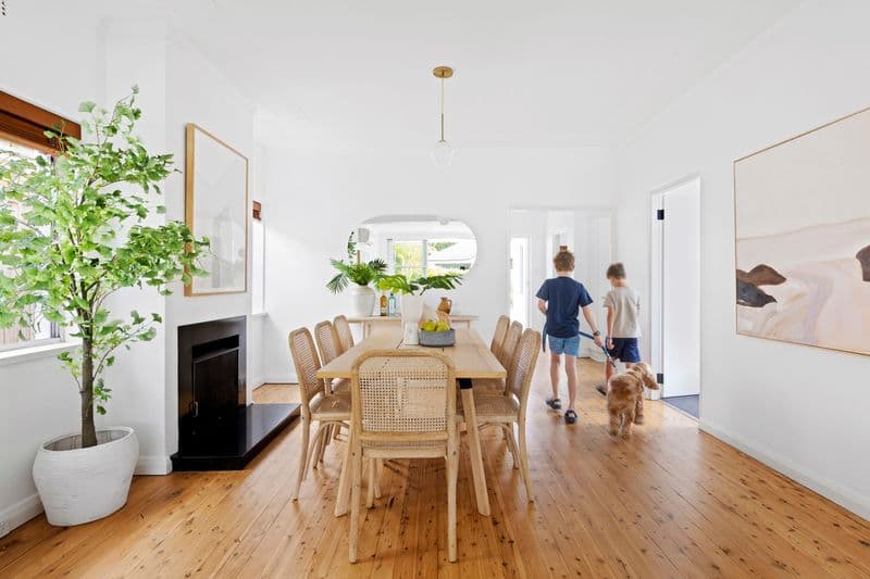 42 Johnson Street, Freshwater - Thumbnail 3