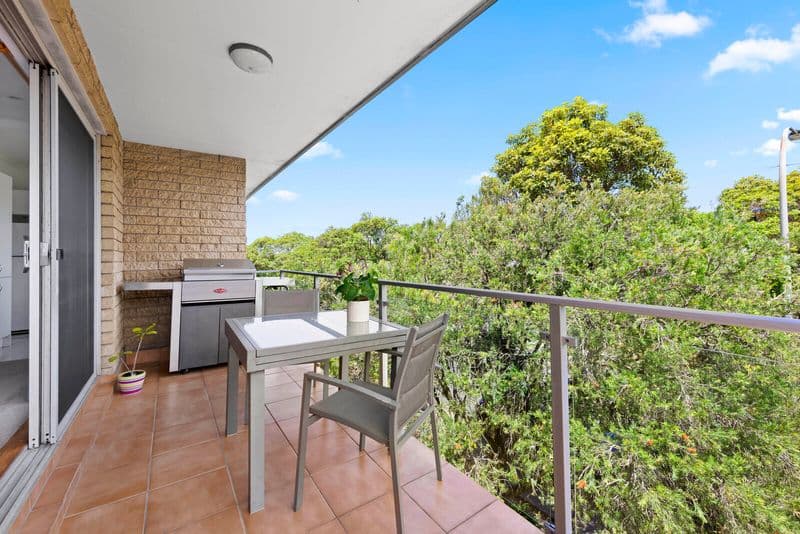 4/100 Oaks Avenue, Dee Why - Image 1