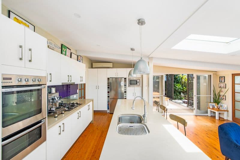 4 Kendal Crescent, Wheeler Heights - Thumbnail 4