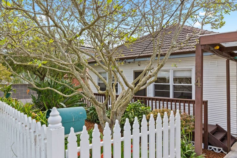 4 Herbert Street, Manly - Thumbnail 2