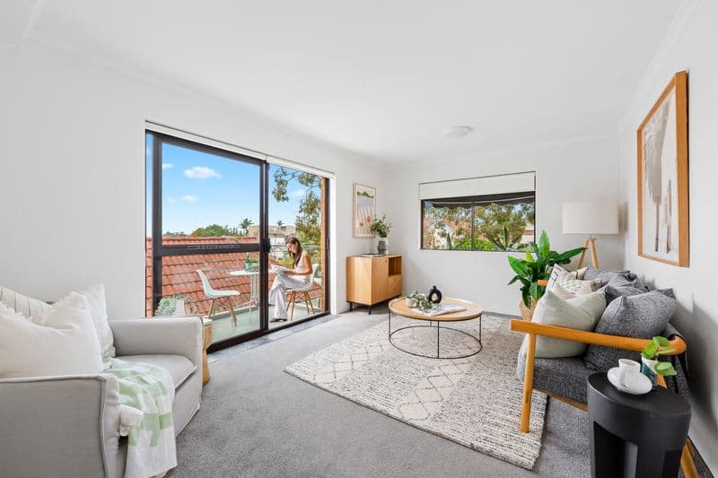 8/3 Thornton Street, Fairlight - Image 1