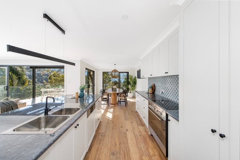 52 Grandview Drive, Newport - Thumbnail 7