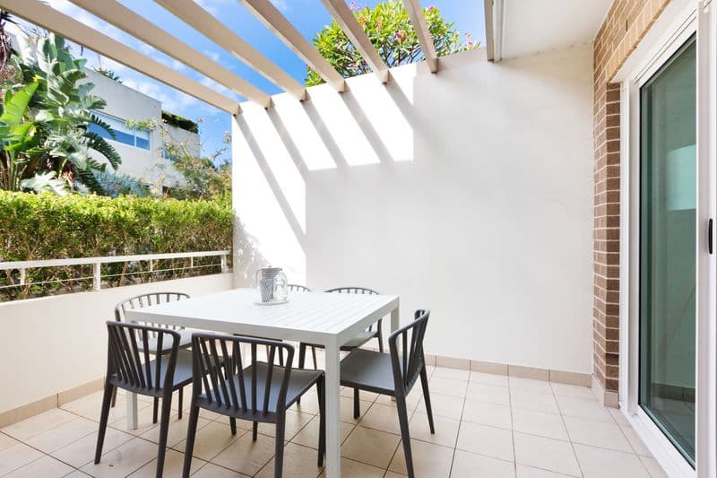 13/19-23 Waine Street, Freshwater - Image 1