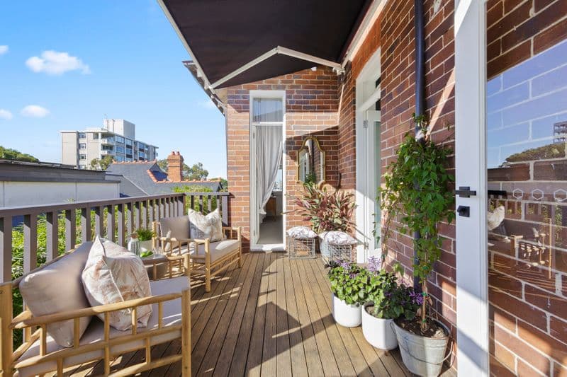 1/15 Birkley Road, Manly - Thumbnail 2
