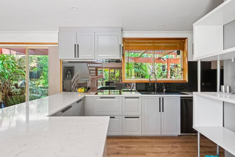 27 Towradgi Street, Narraweena - Thumbnail 2