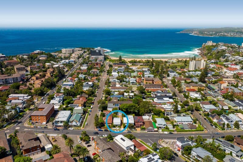 61 Albert Street, Freshwater - Thumbnail 2