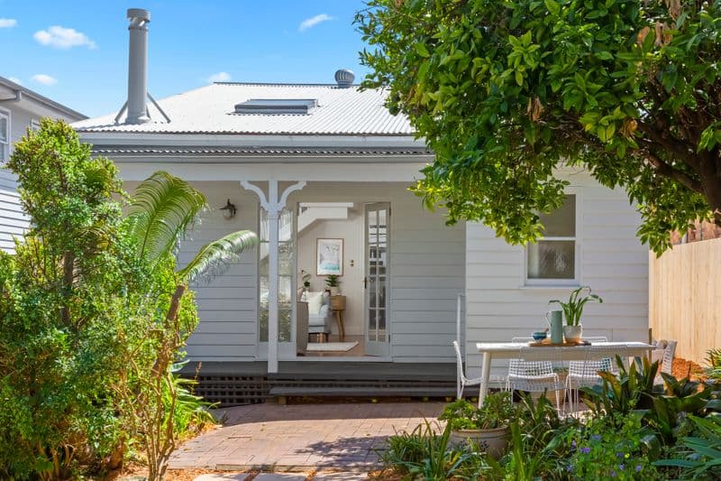 61 Albert Street, Freshwater - Thumbnail 7