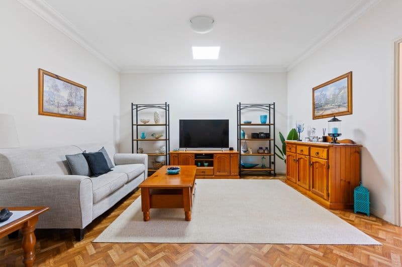 42 Alamein Avenue, Narraweena - Thumbnail 6