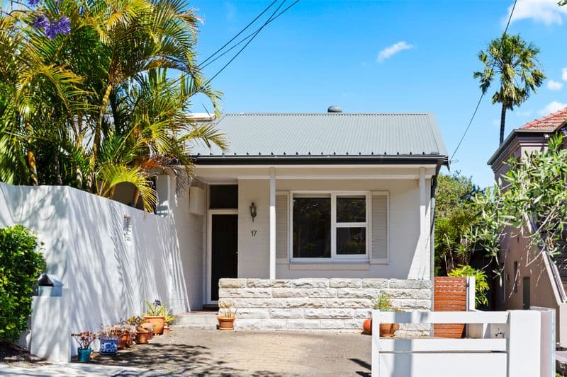 17 Bellevue Street, Fairlight - Image 1