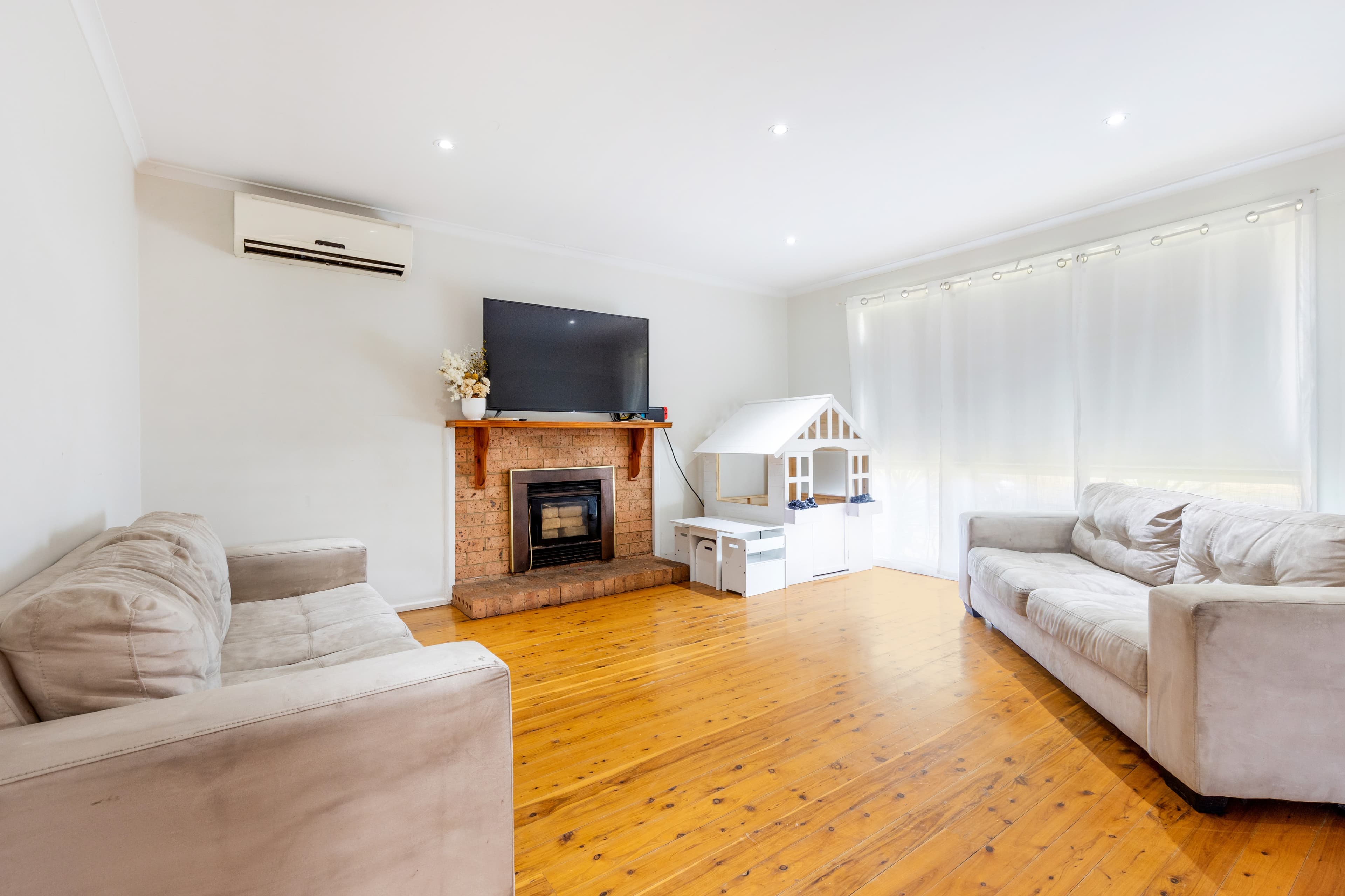 40 Willoring Crescent, JAMISONTOWN, Jamisontown - Thumbnail 3