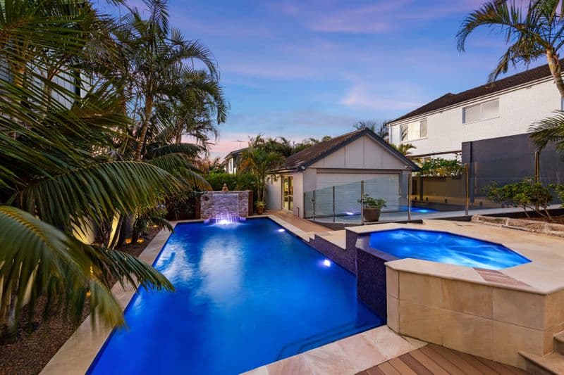 26 Carlton Street, Freshwater - Thumbnail 2