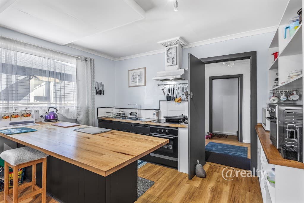 21 Anglesea Street, Wivenhoe, TAS, 7320, Wivenhoe - Thumbnail 2