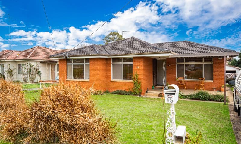 15 Breyley Road, CAMBRIDGE PARK, Cambridge Park - Image 1