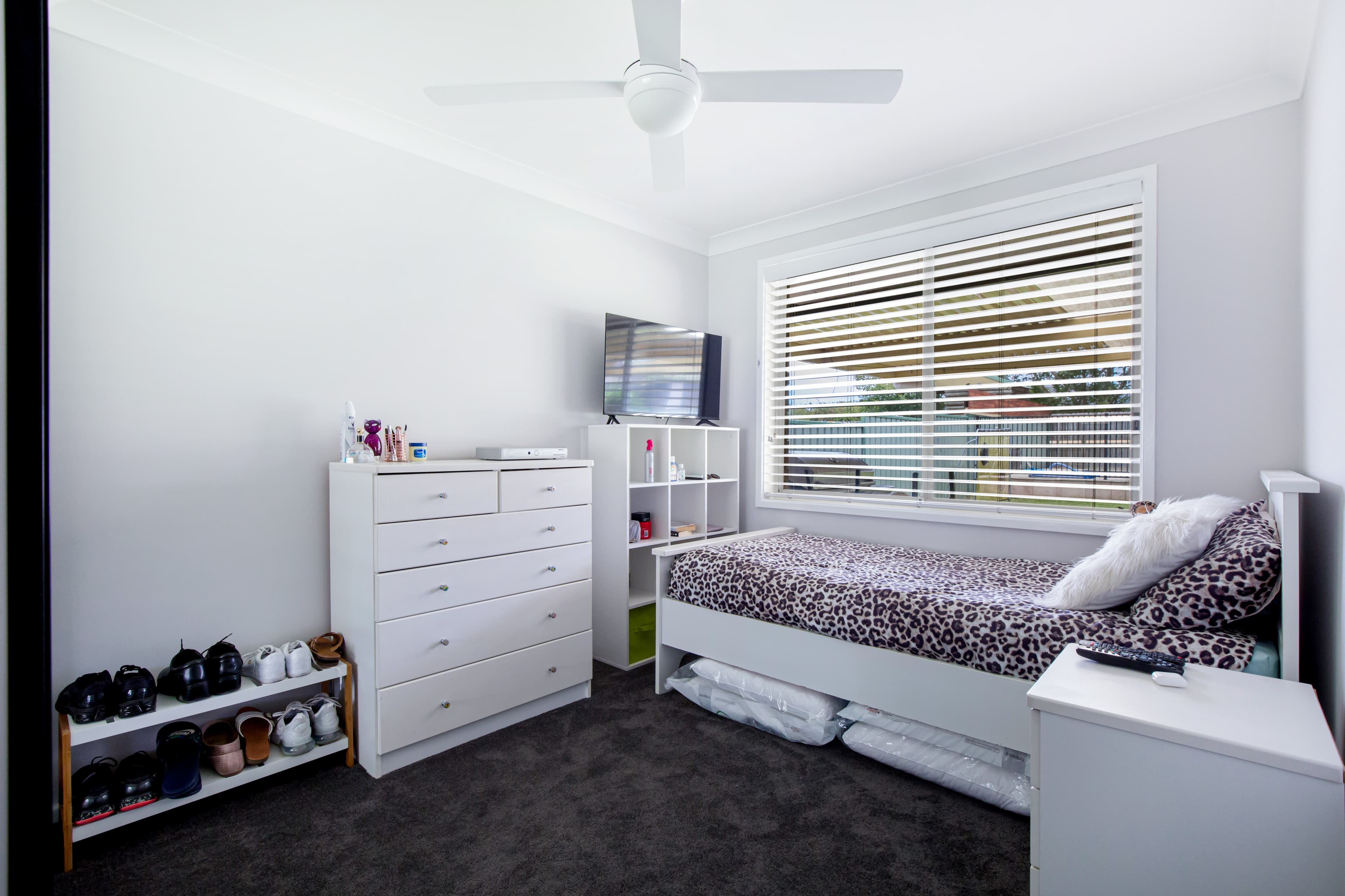22 Tanbark Circle, WERRINGTON DOWNS, Werrington Downs - Thumbnail 4