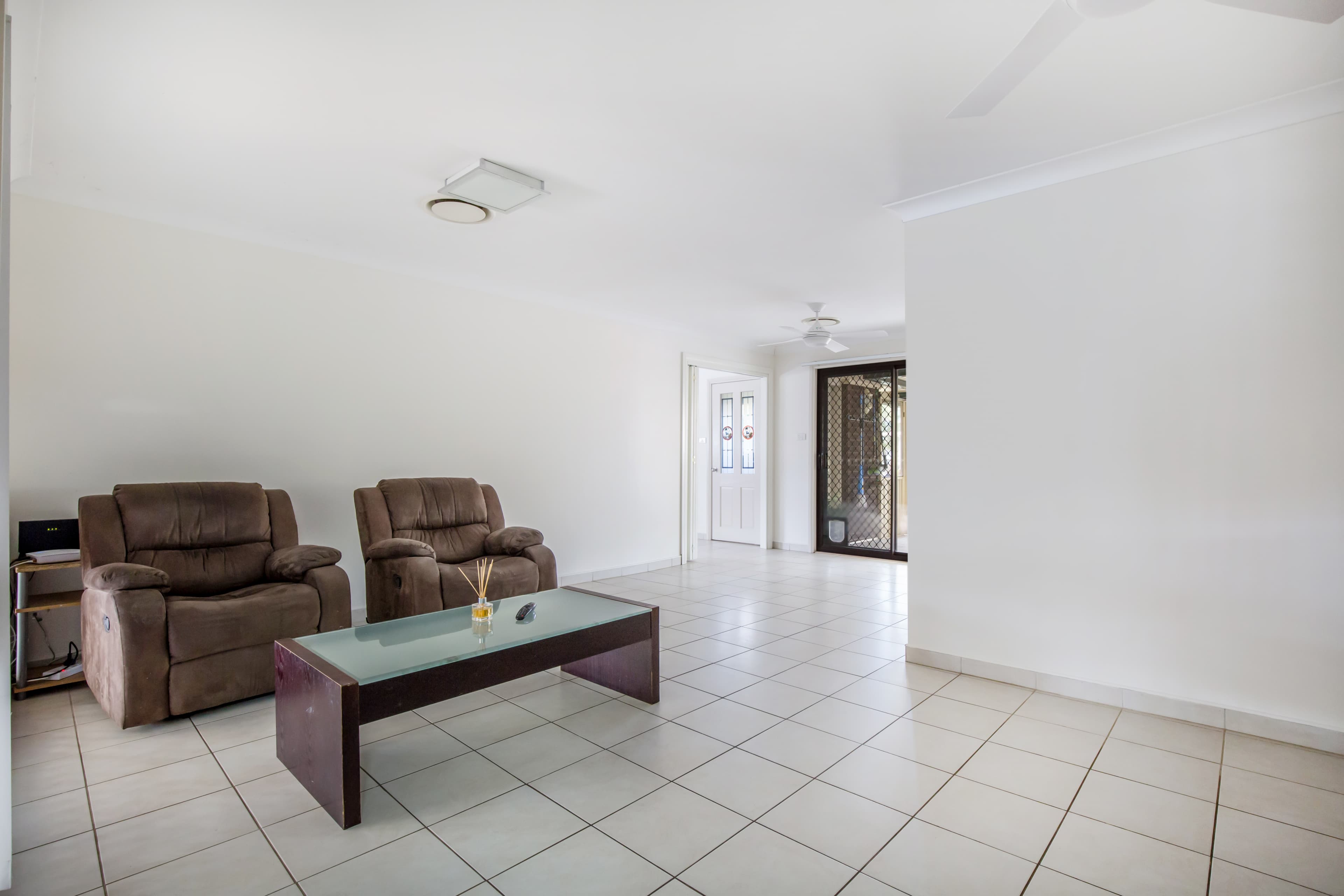 10 Dungarth Place, EMU HEIGHTS, Emu Heights - Thumbnail 2