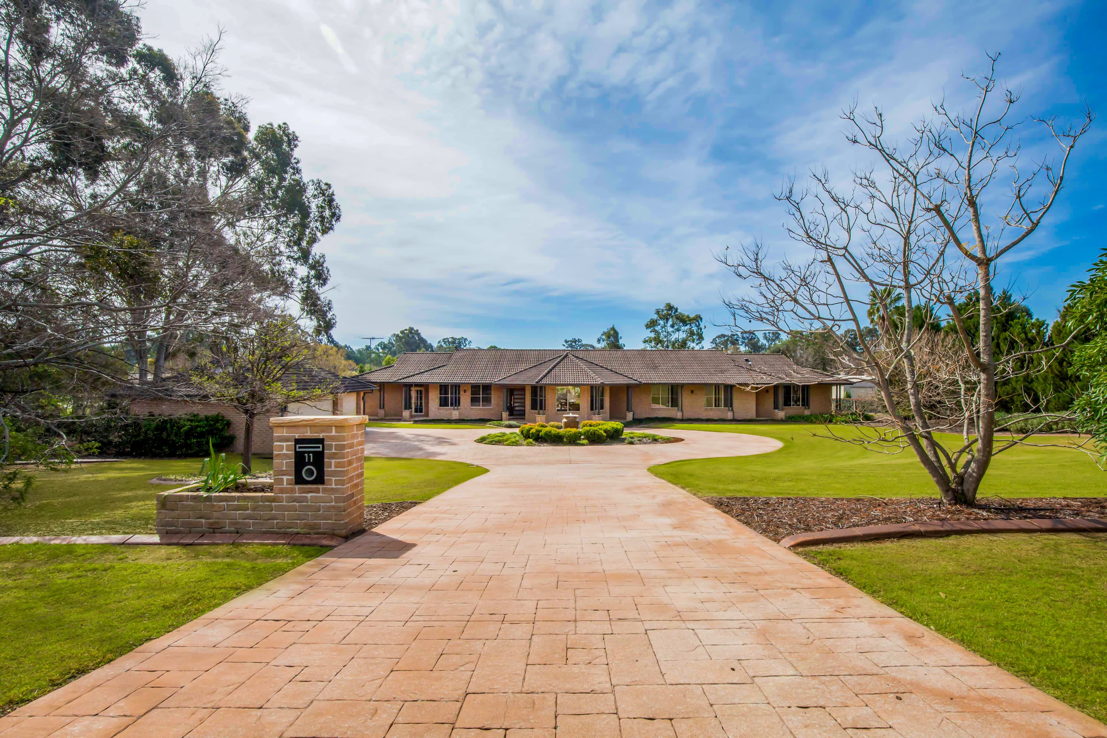 9-13 Linden Crescent, CRANEBROOK, Cranebrook - Thumbnail 2