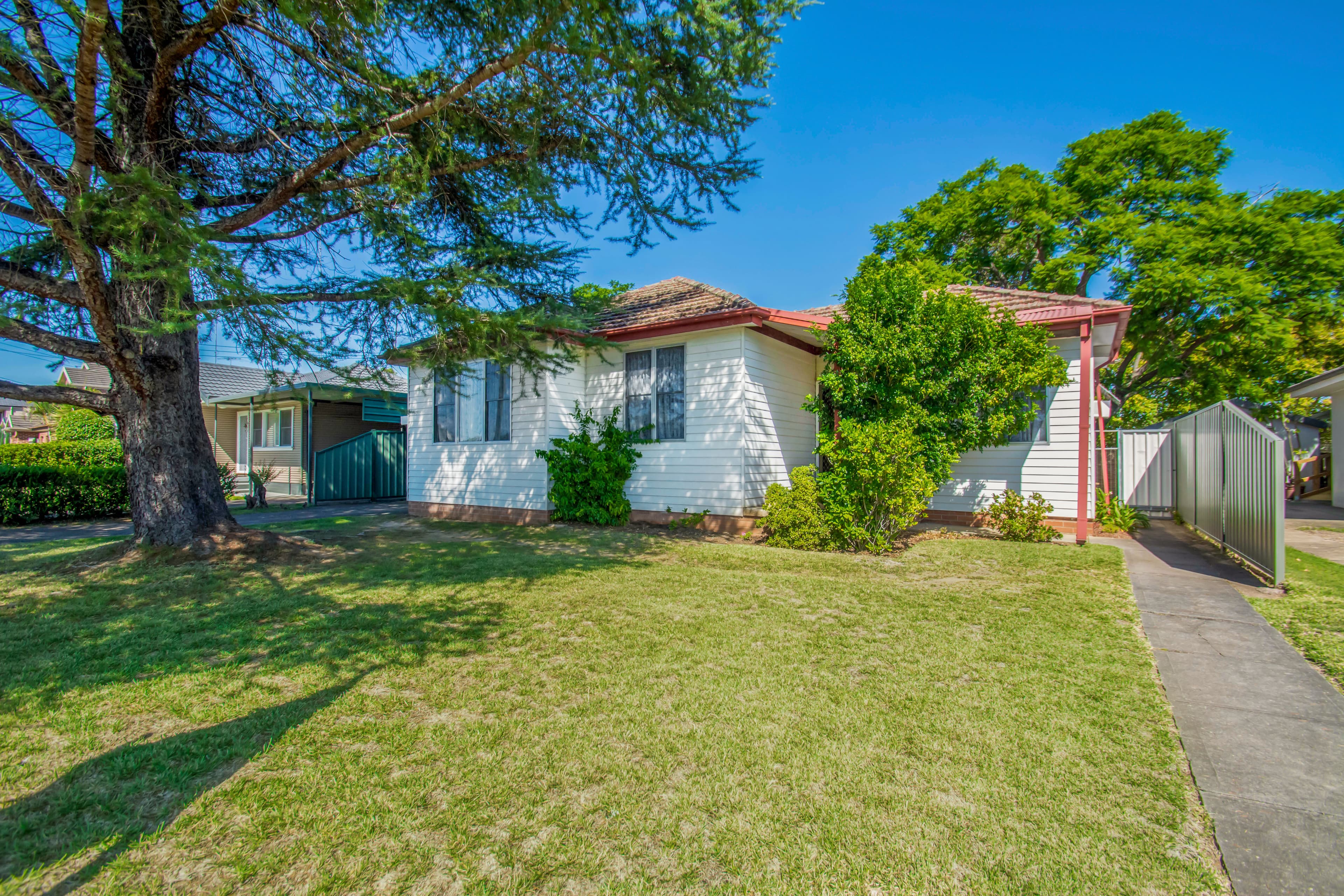 14 Dewdney Road, EMU PLAINS, Emu Plains - Thumbnail 2