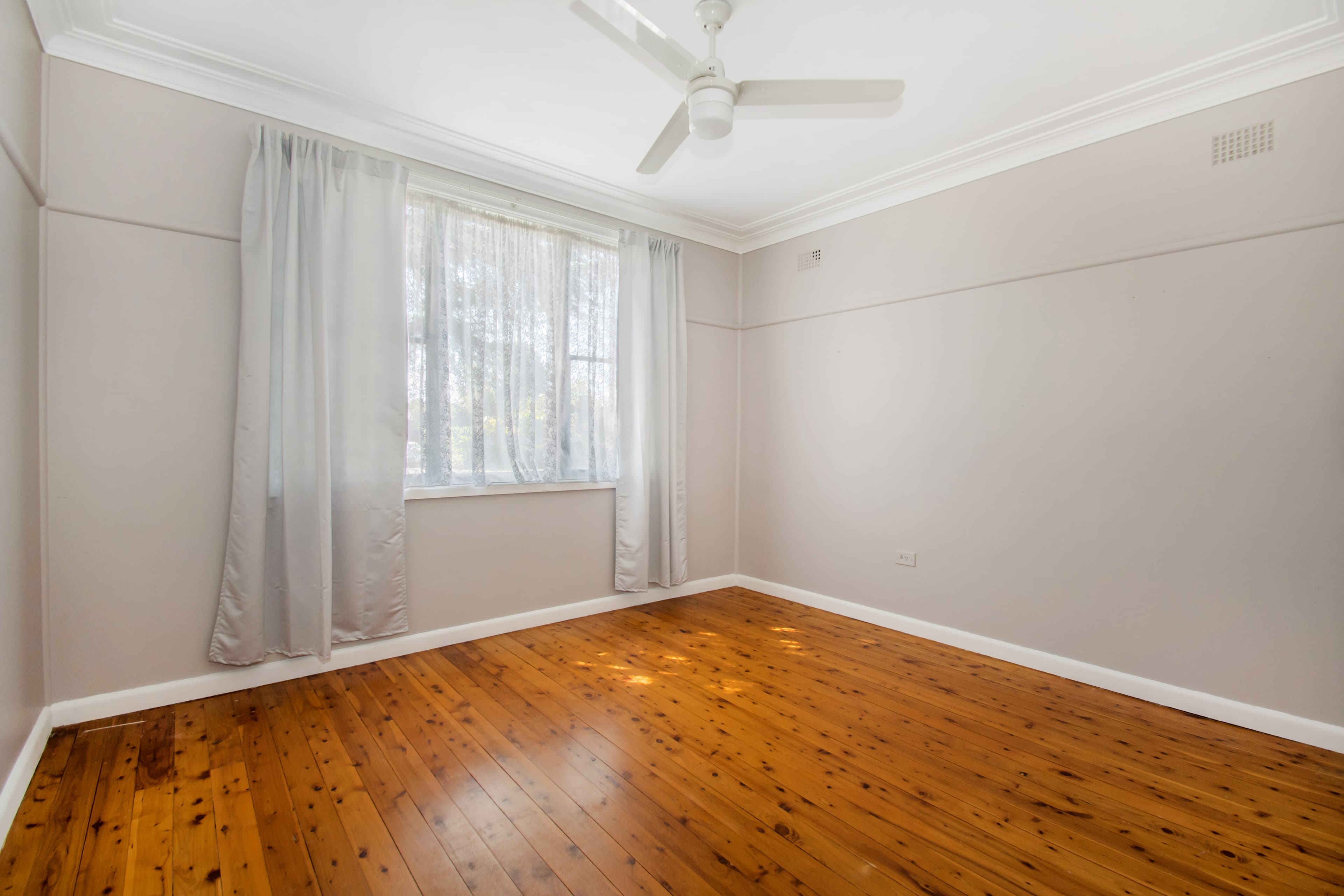 14 Dewdney Road, EMU PLAINS, Emu Plains - Thumbnail 3