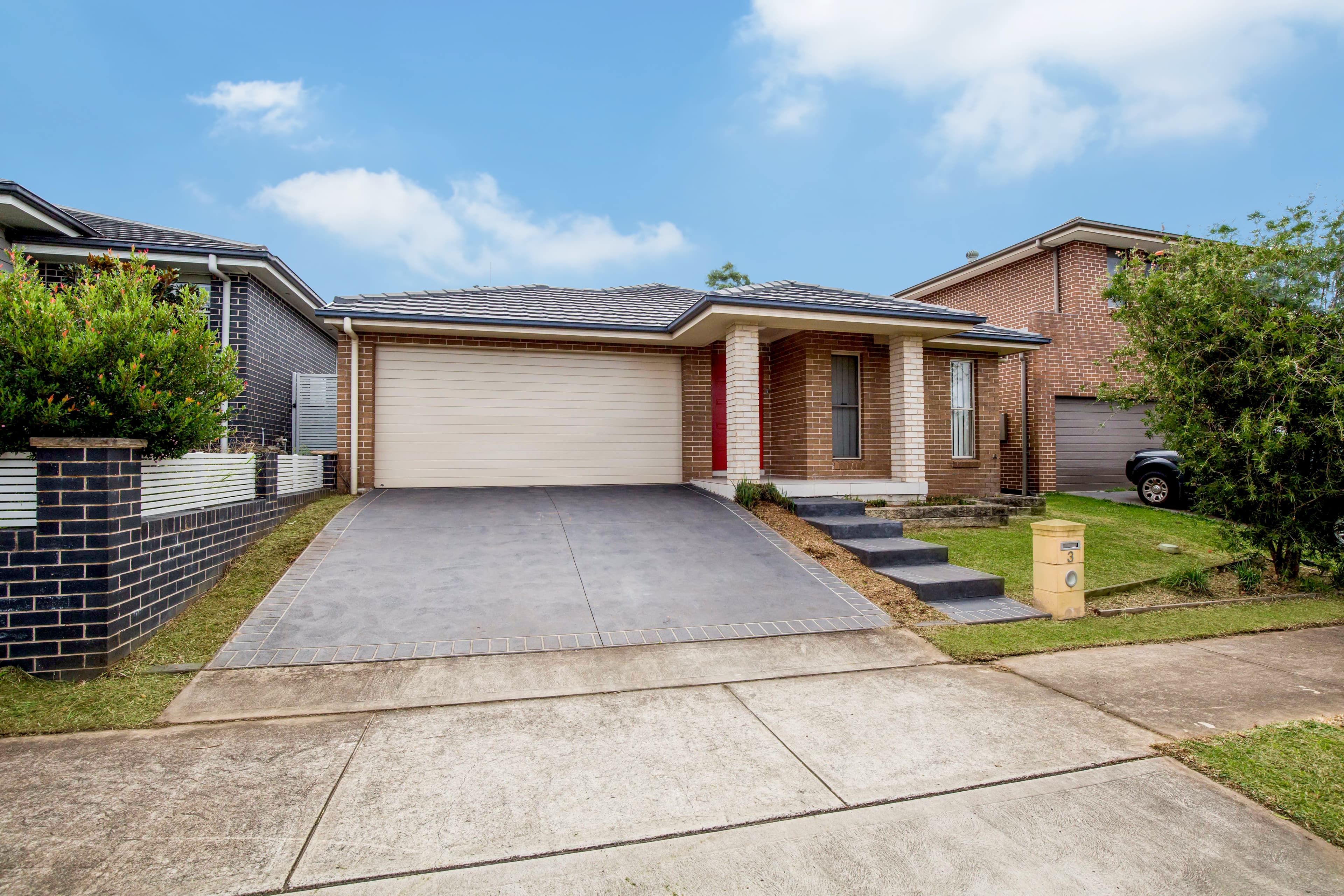 3 Bonney Crescent, JORDAN SPRINGS, Jordan Springs - Image 1