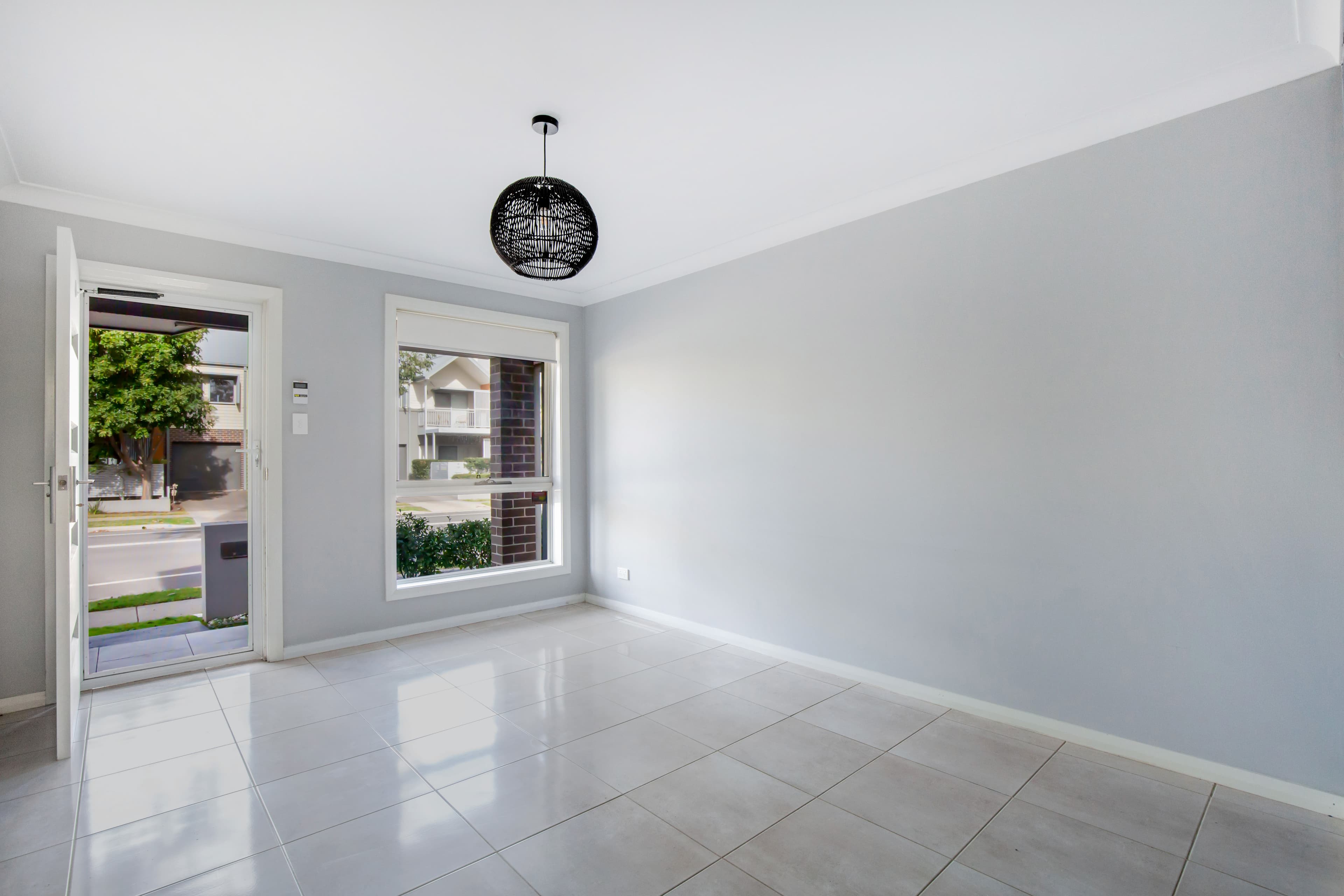 136 Lakeview Drive, CRANEBROOK, Cranebrook - Thumbnail 2