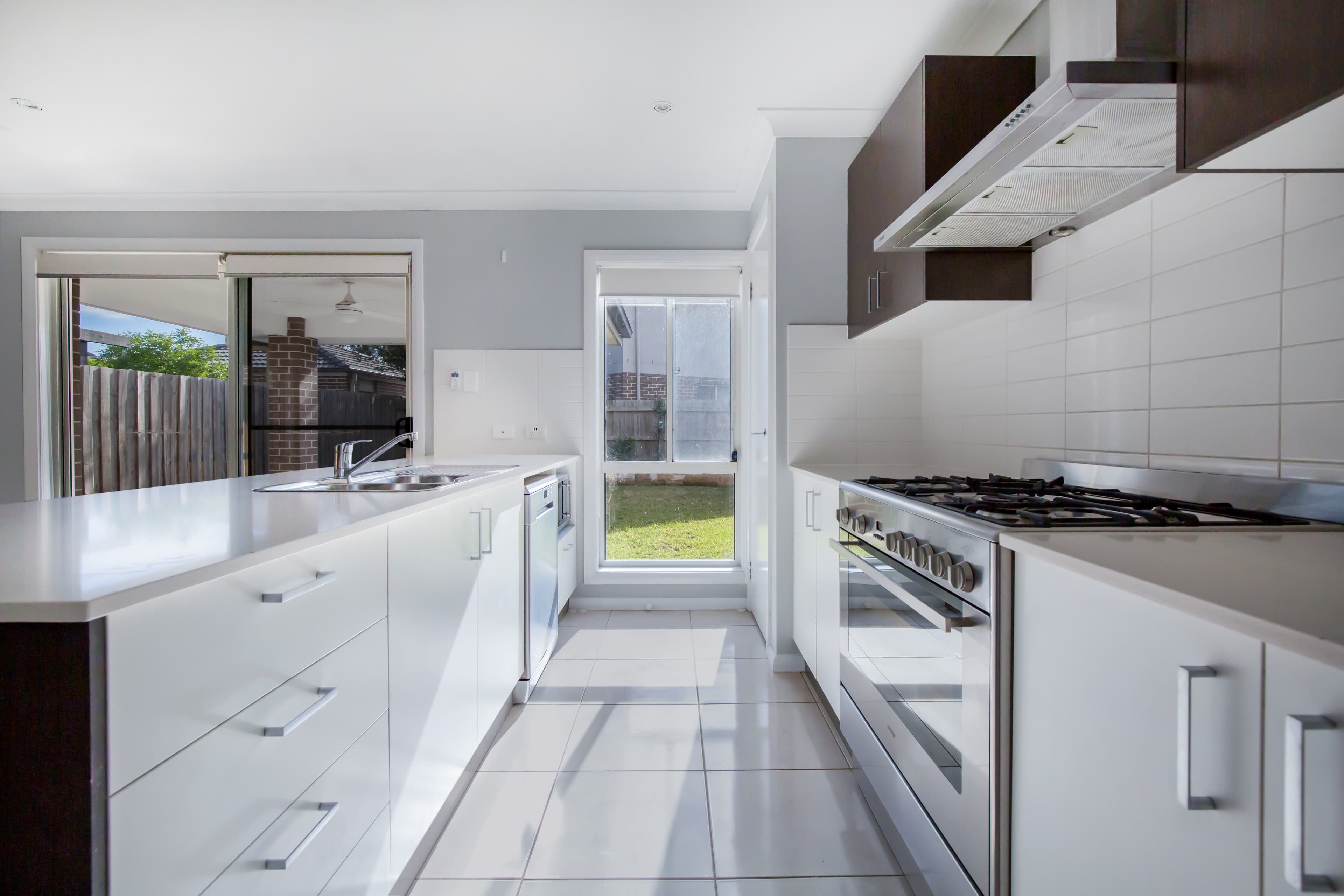136 Lakeview Drive, CRANEBROOK, Cranebrook - Thumbnail 4