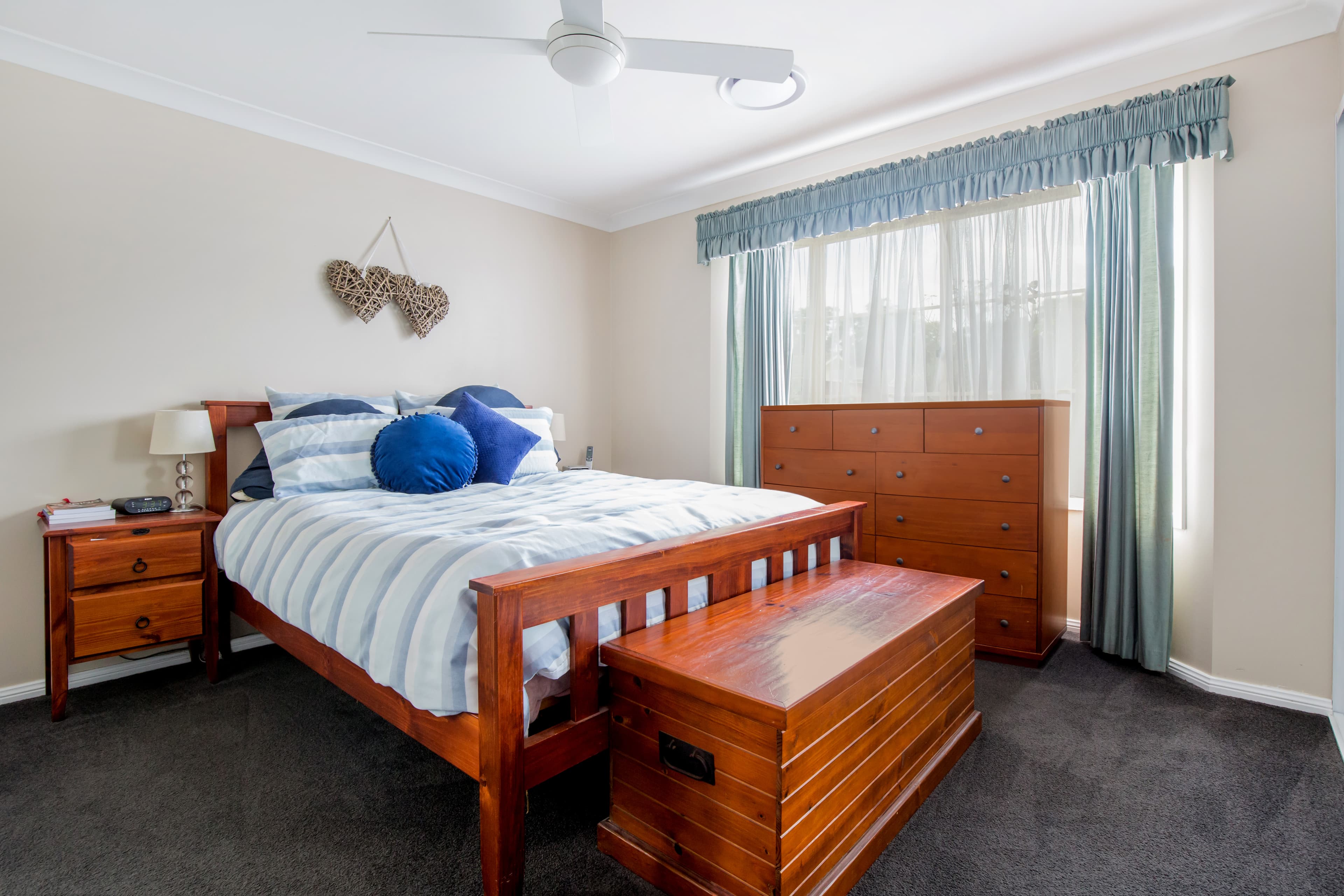 31 Woodlands Drive, GLENMORE PARK, Glenmore Park - Thumbnail 2