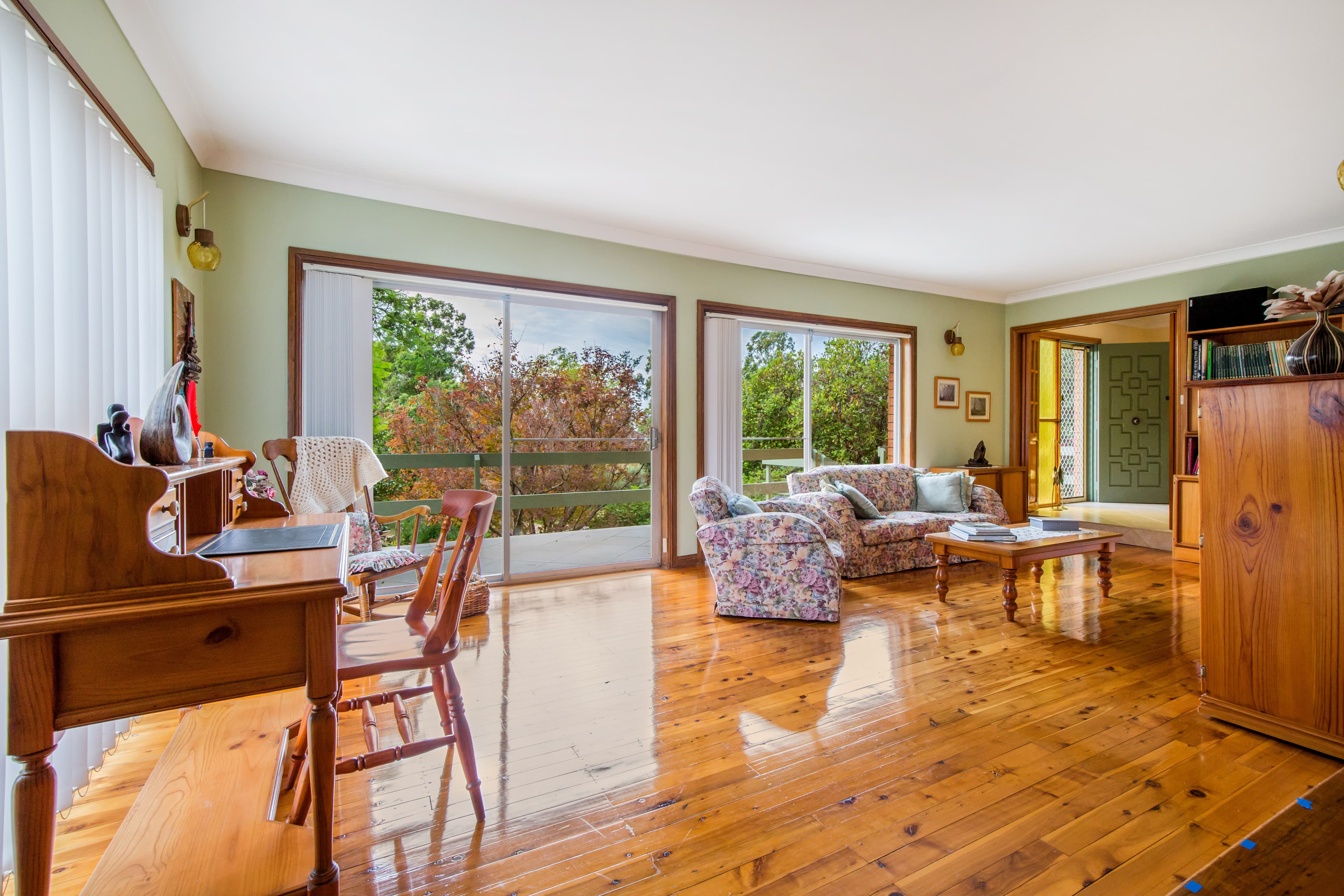 64 Governors Drive, LAPSTONE, Lapstone - Thumbnail 3