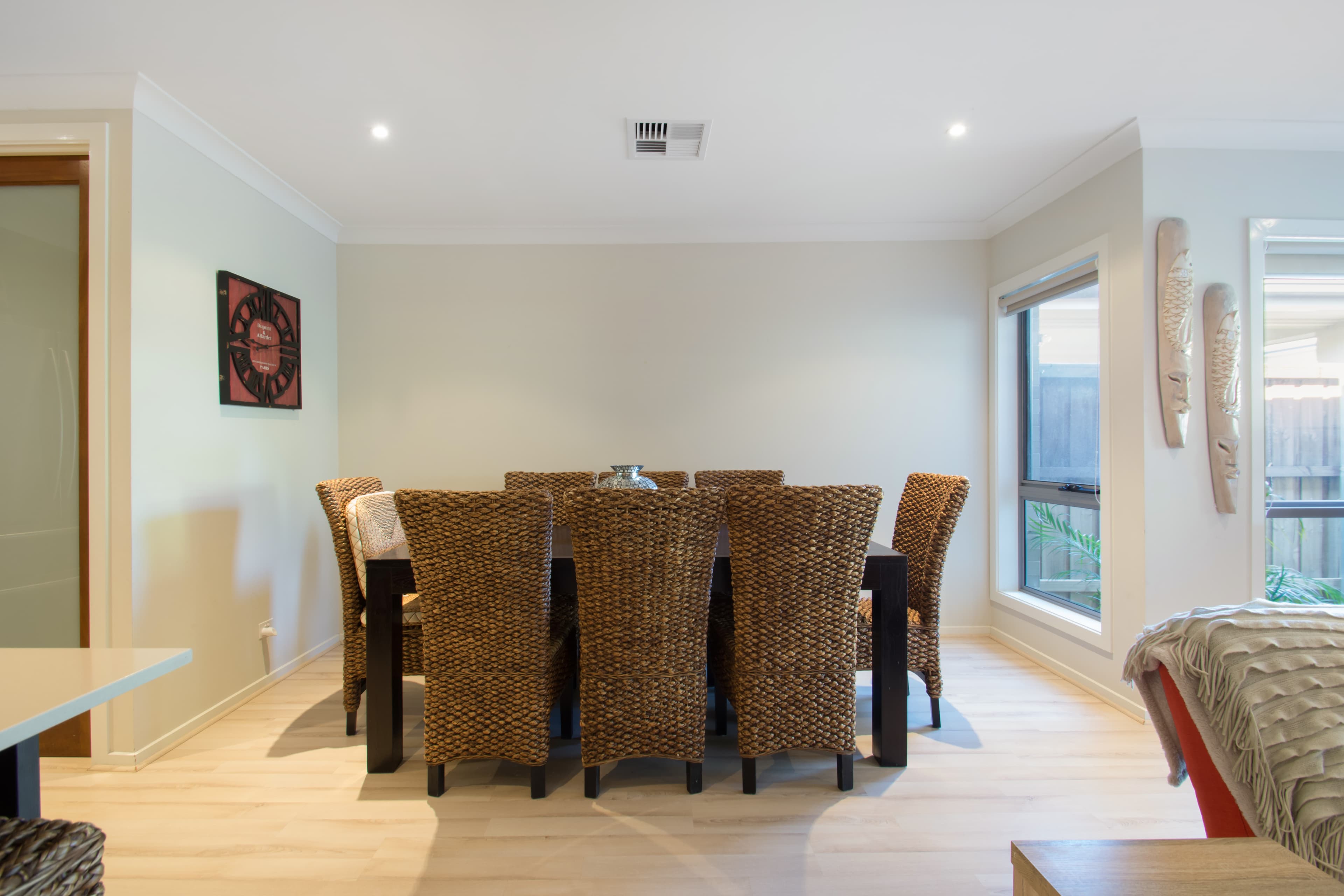9 Loch Avenue, GLENMORE PARK, Glenmore Park - Thumbnail 4