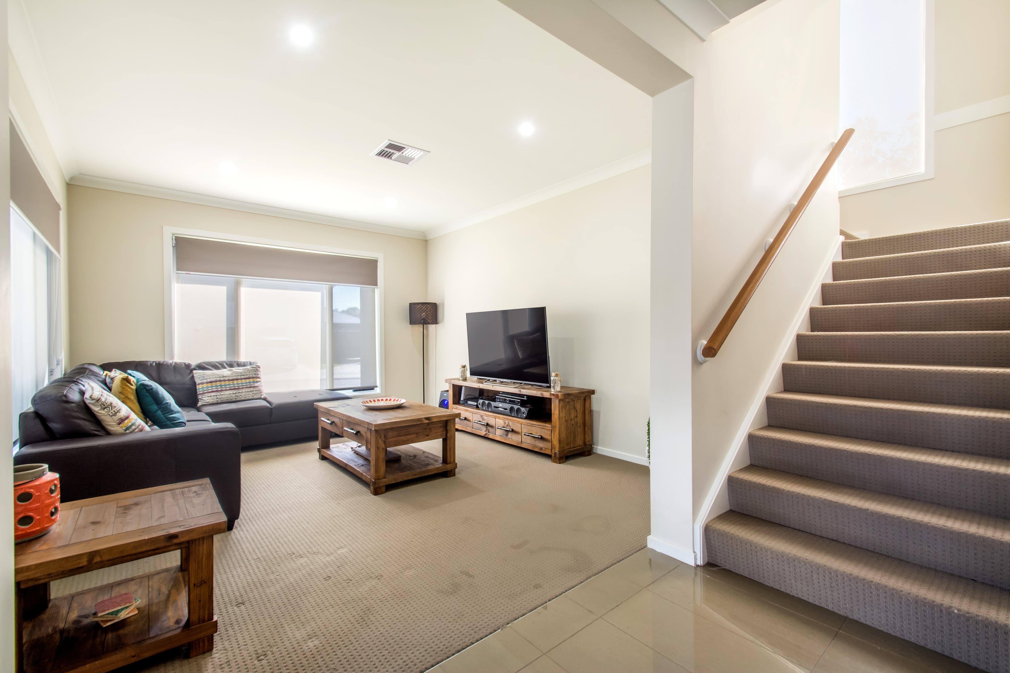 108-110 Lakeview Drive, CRANEBROOK, Cranebrook - Thumbnail 2