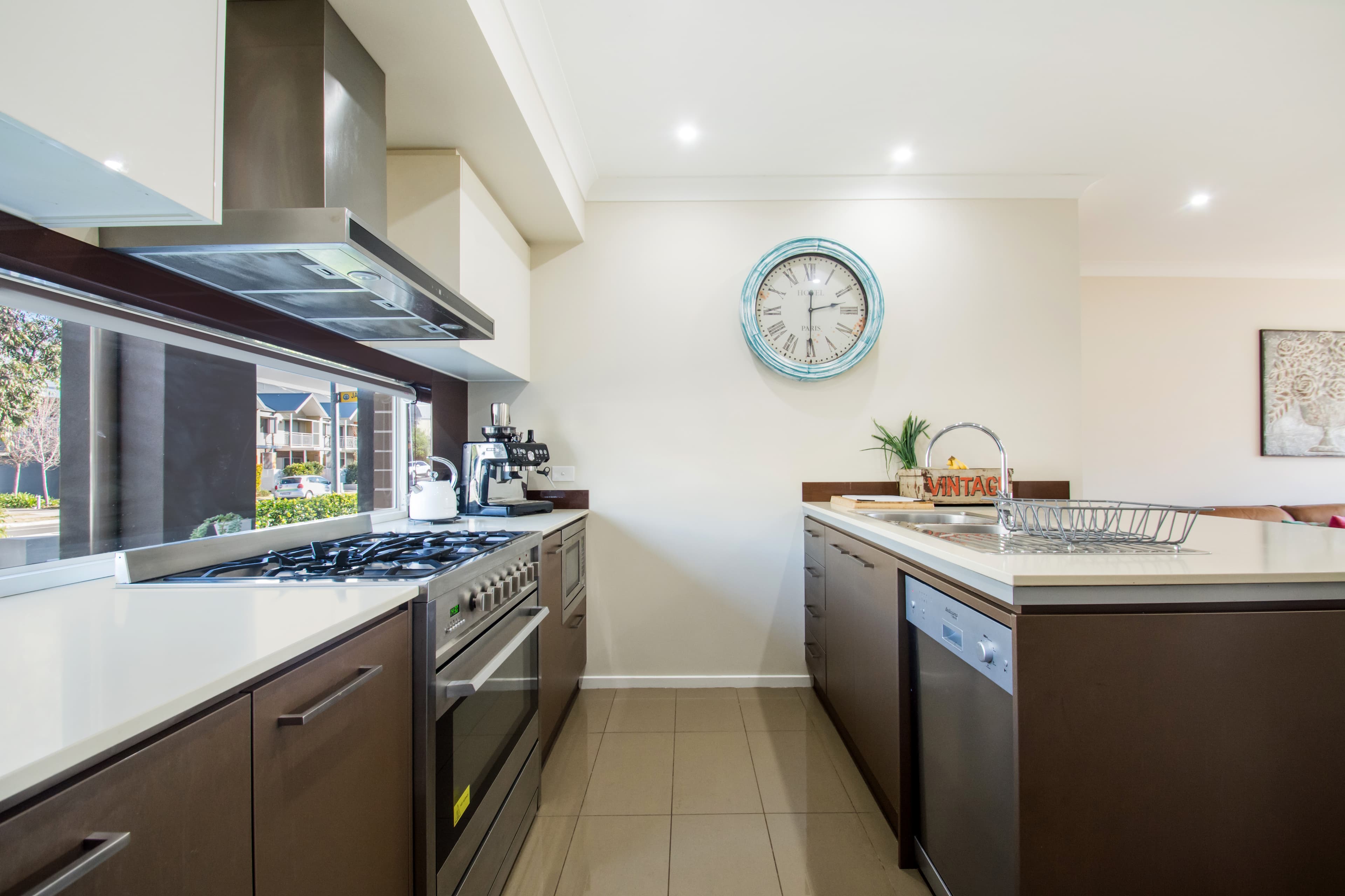 108-110 Lakeview Drive, CRANEBROOK, Cranebrook - Thumbnail 4