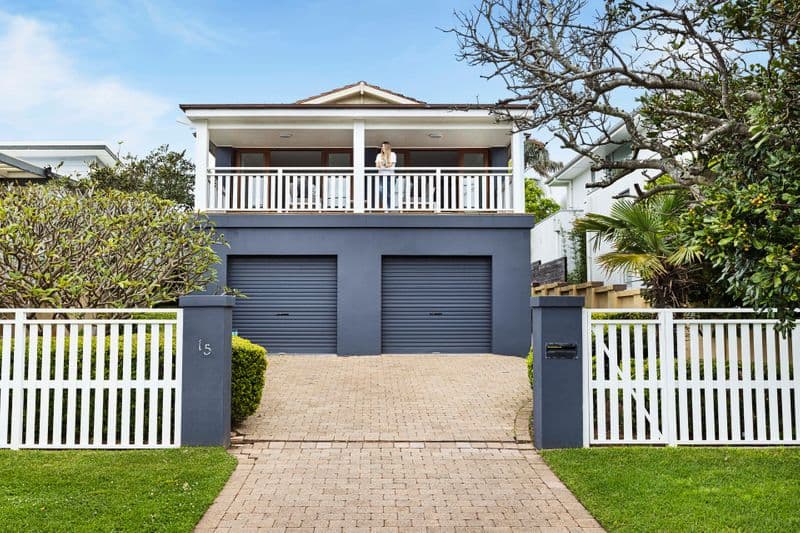 15 Stewart Avenue, Curl Curl - Image 1