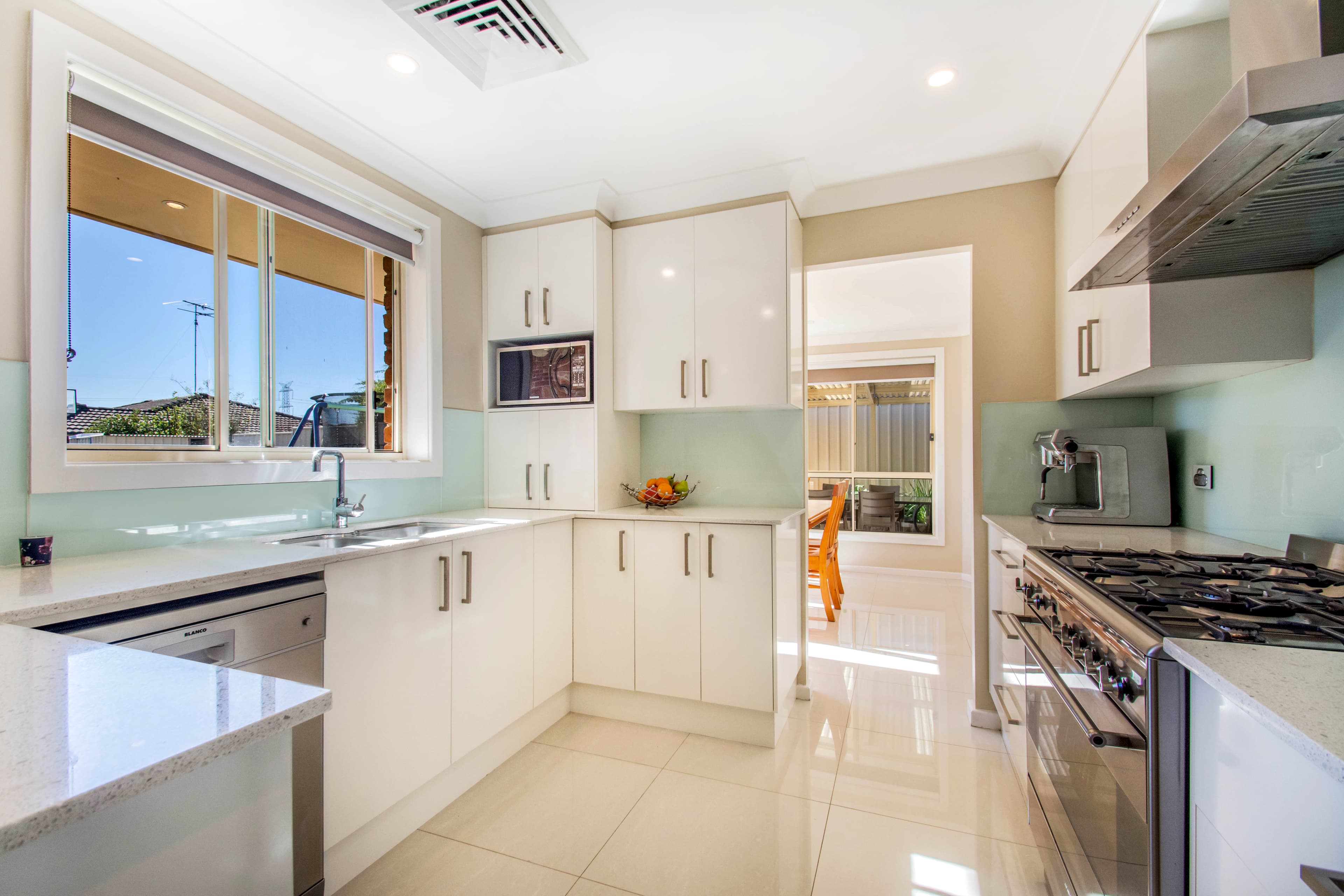 21 Woodlands Drive, GLENMORE PARK, Glenmore Park - Thumbnail 5