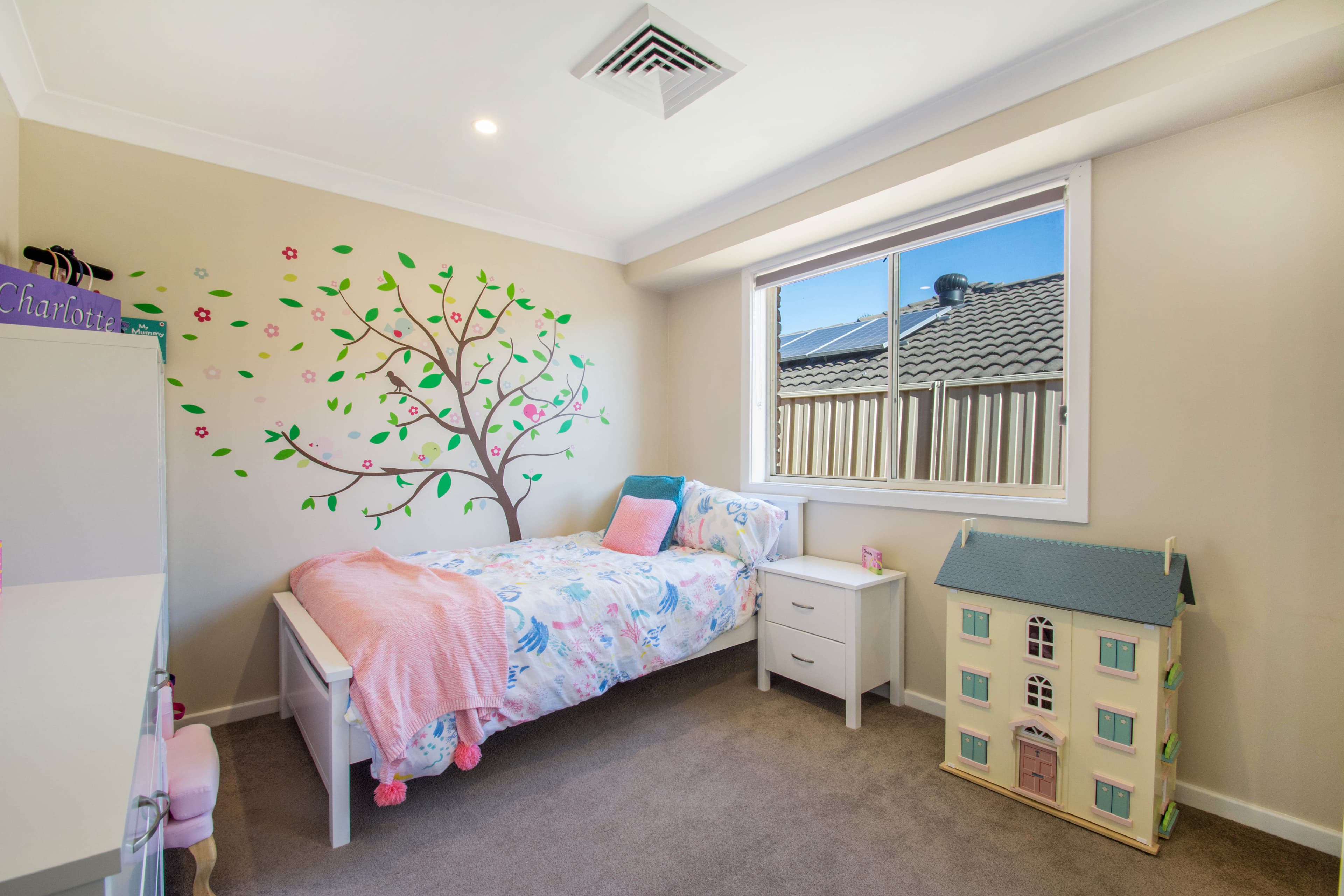 21 Woodlands Drive, GLENMORE PARK, Glenmore Park - Thumbnail 7