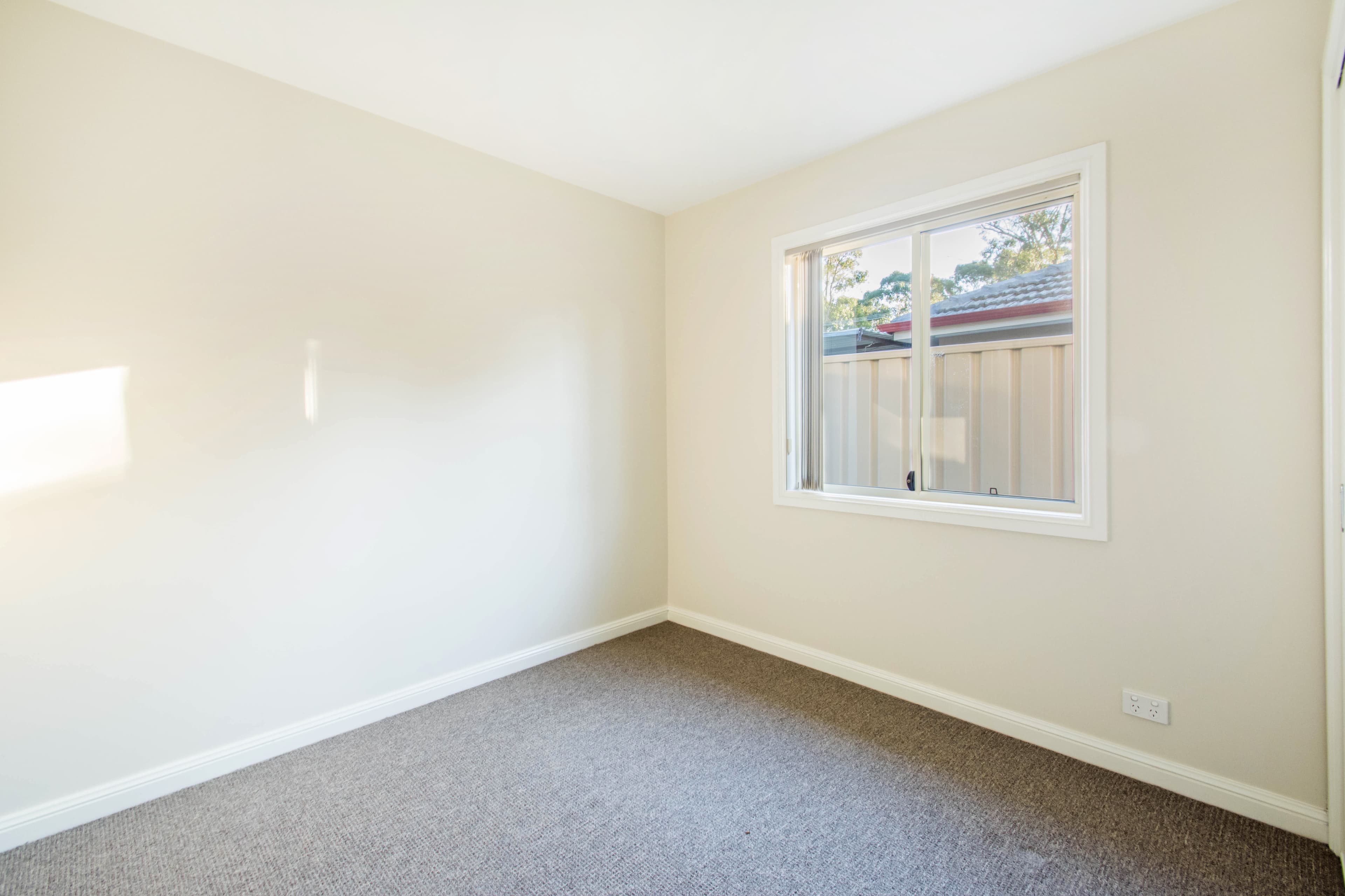 28 & 28A Algie Crescent, KINGSWOOD, Kingswood - Thumbnail 6