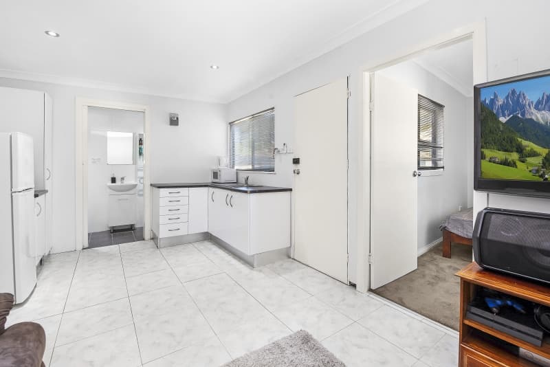 4 Neeta Avenue, CAMBRIDGE PARK, Cambridge Park - Thumbnail 6