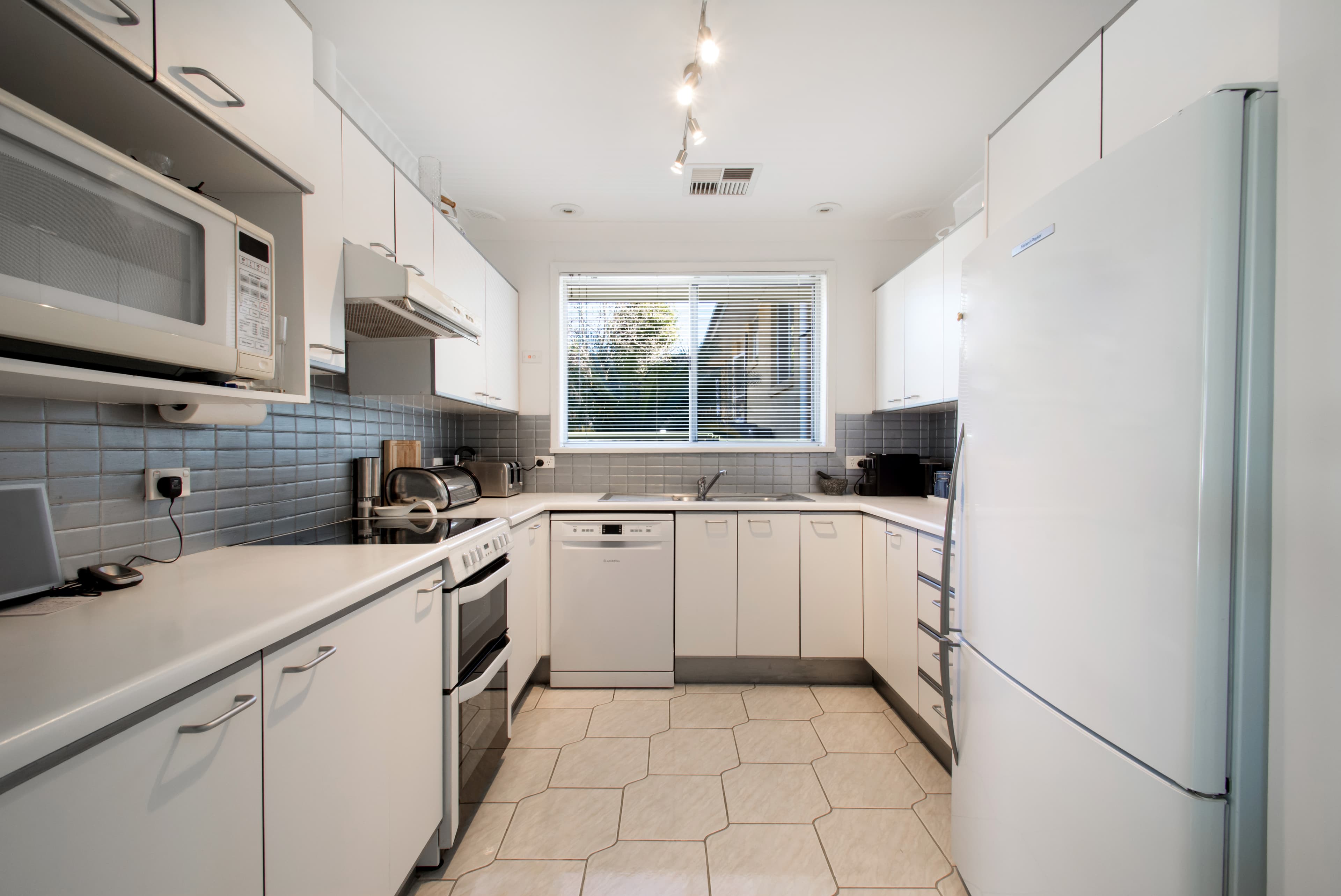 9 Judith Avenue, MOUNT RIVERVIEW, Mount Riverview - Thumbnail 4