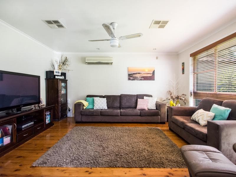 33 Scenic Circle, CRANEBROOK, Cranebrook - Thumbnail 3