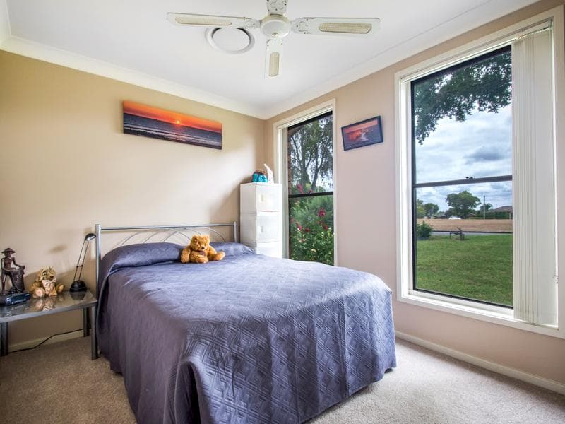 12 Nerang Circle, SOUTH PENRITH, South Penrith - Thumbnail 4