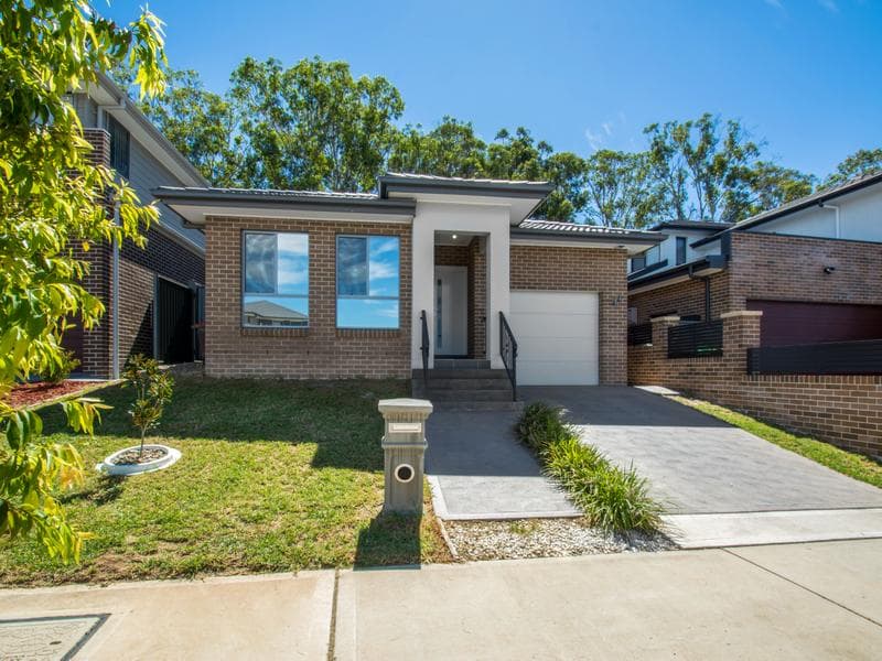 34 Fishburn Street, JORDAN SPRINGS, Jordan Springs - Thumbnail 2