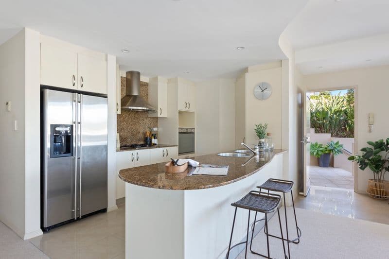 2/84 Lauderdale Avenue, Fairlight - Thumbnail 3