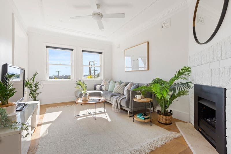 2/3 Herbert Street, Manly - Thumbnail 2