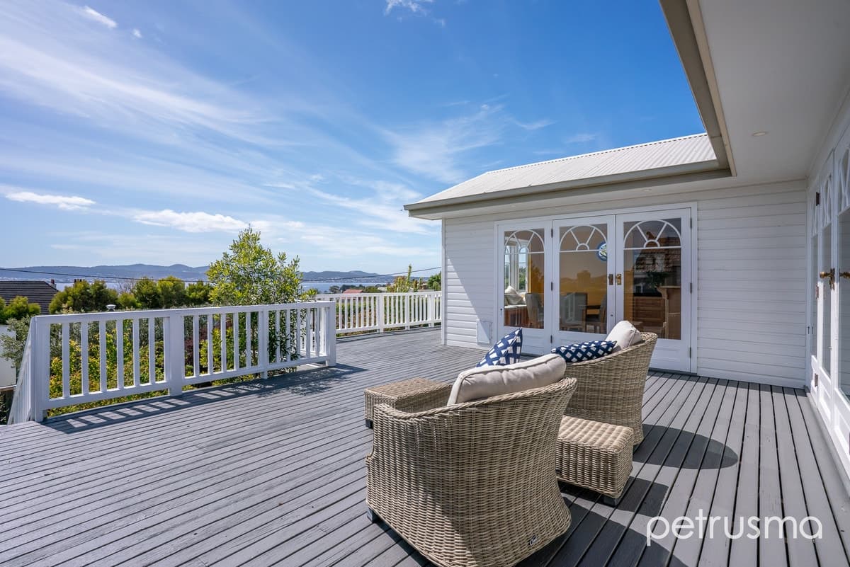4 Willowdene Avenue Sandy Bay TAS 7005, Sandy Bay - Thumbnail 2